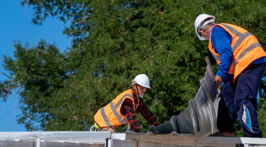 Professional gutter cleaning in Minneapolis, NC